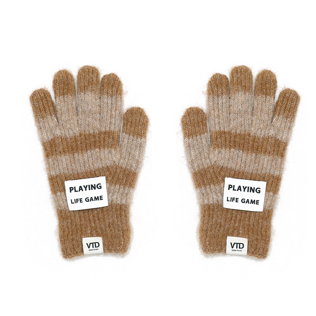 GLOVES PLAYING LIFE GAME